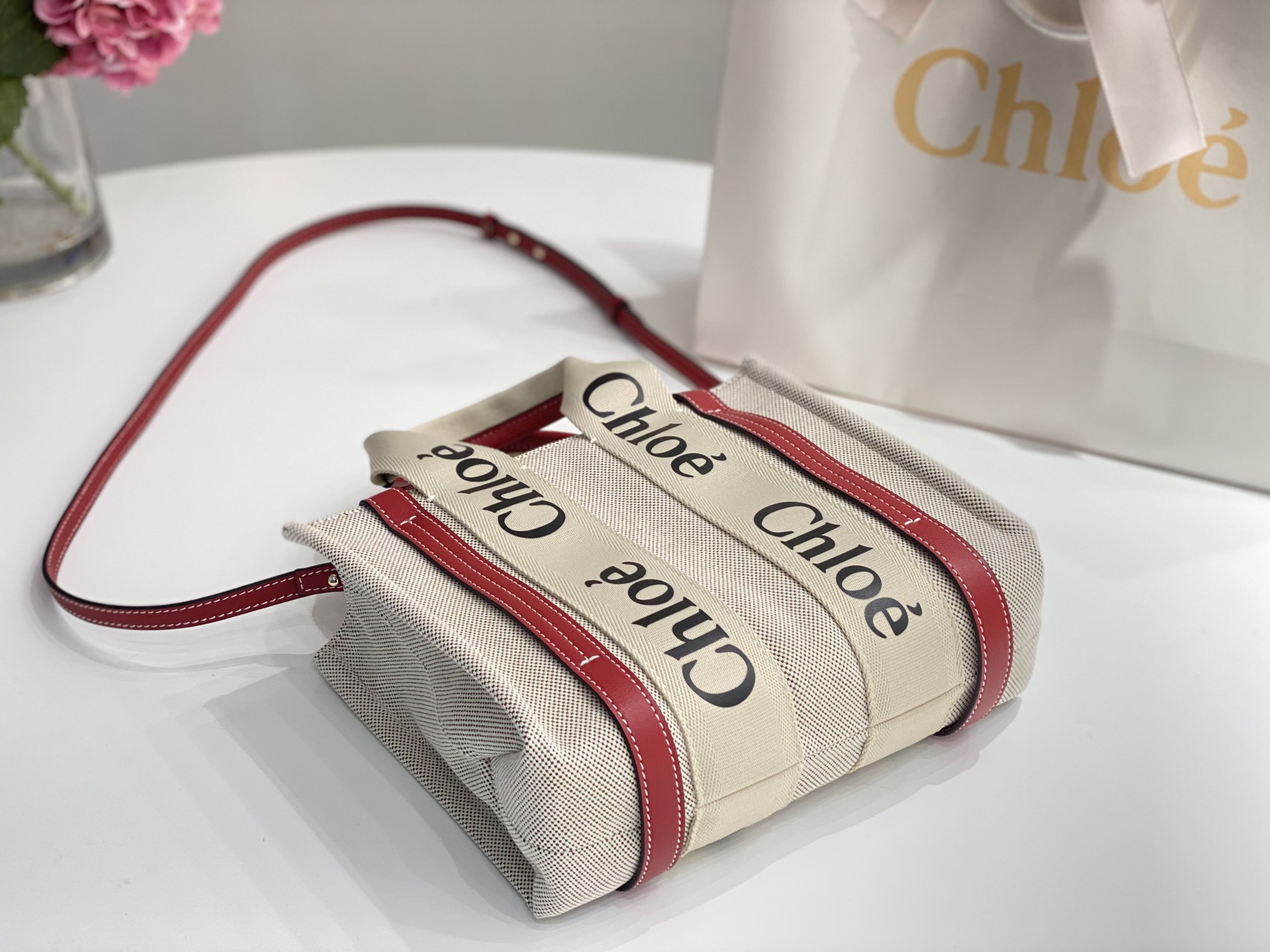 Chloe Small Woody Tote Bag In Linen